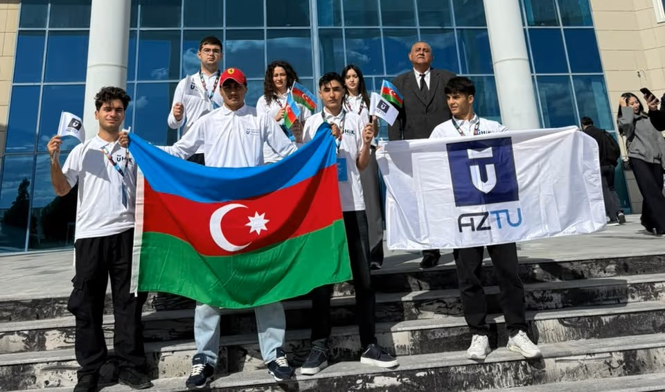 AzTU tələbələri beynəlxalq idman yarışında üç medal qazanıblar