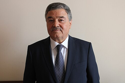 Eynulla Mədətli: Vahid məktəbli forması şagirdlər arasında bərabərlik yaradır