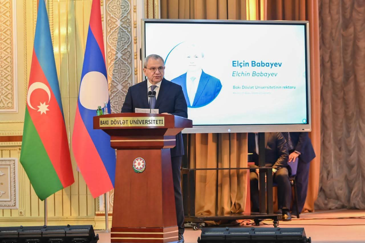 Laos Prezidenti BDU-da tələbələrlə görüşüb
