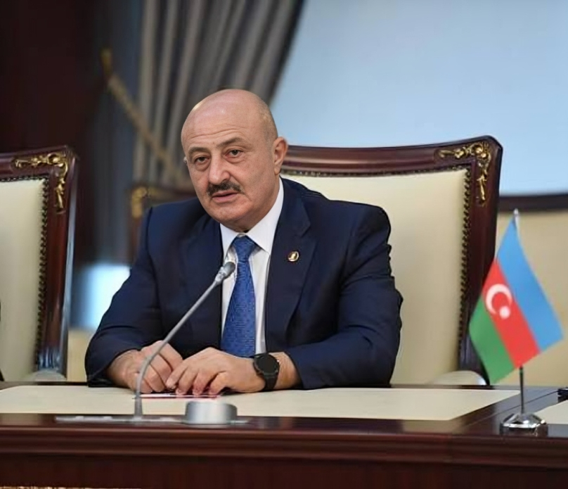 Məktəb geyimi ilə bağlı tələblərə hər kəs əməl etməlidir -Deputat