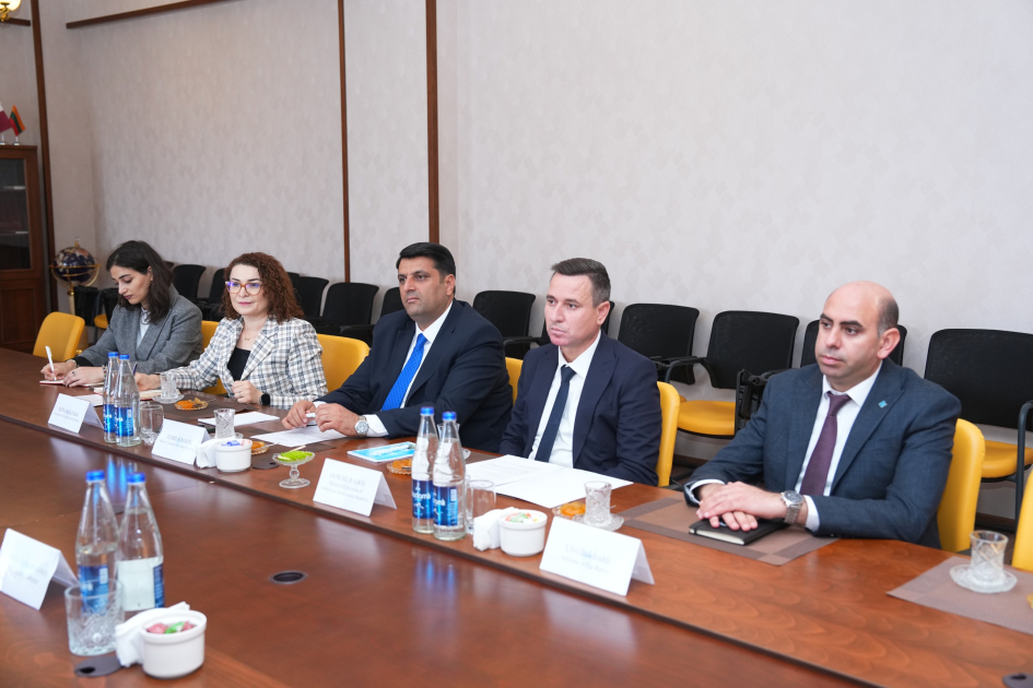 Naxçıvanda təhsilin inkişafı və AİB ilə əməkdaşlıq müzakirə edilib