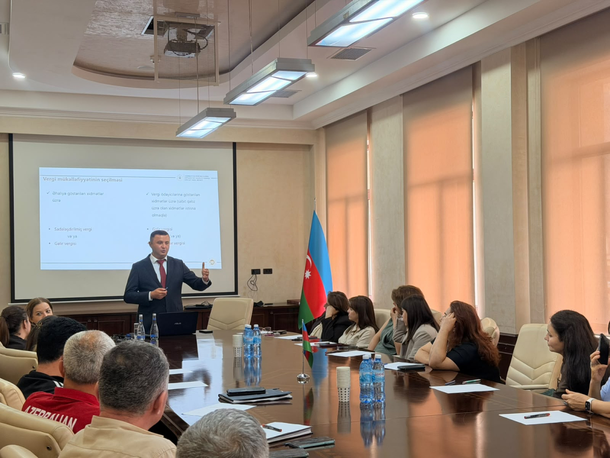 Müəllimlər üçün vergi və maliyyə savadlılığı mövzusunda seminarlar keçirilib