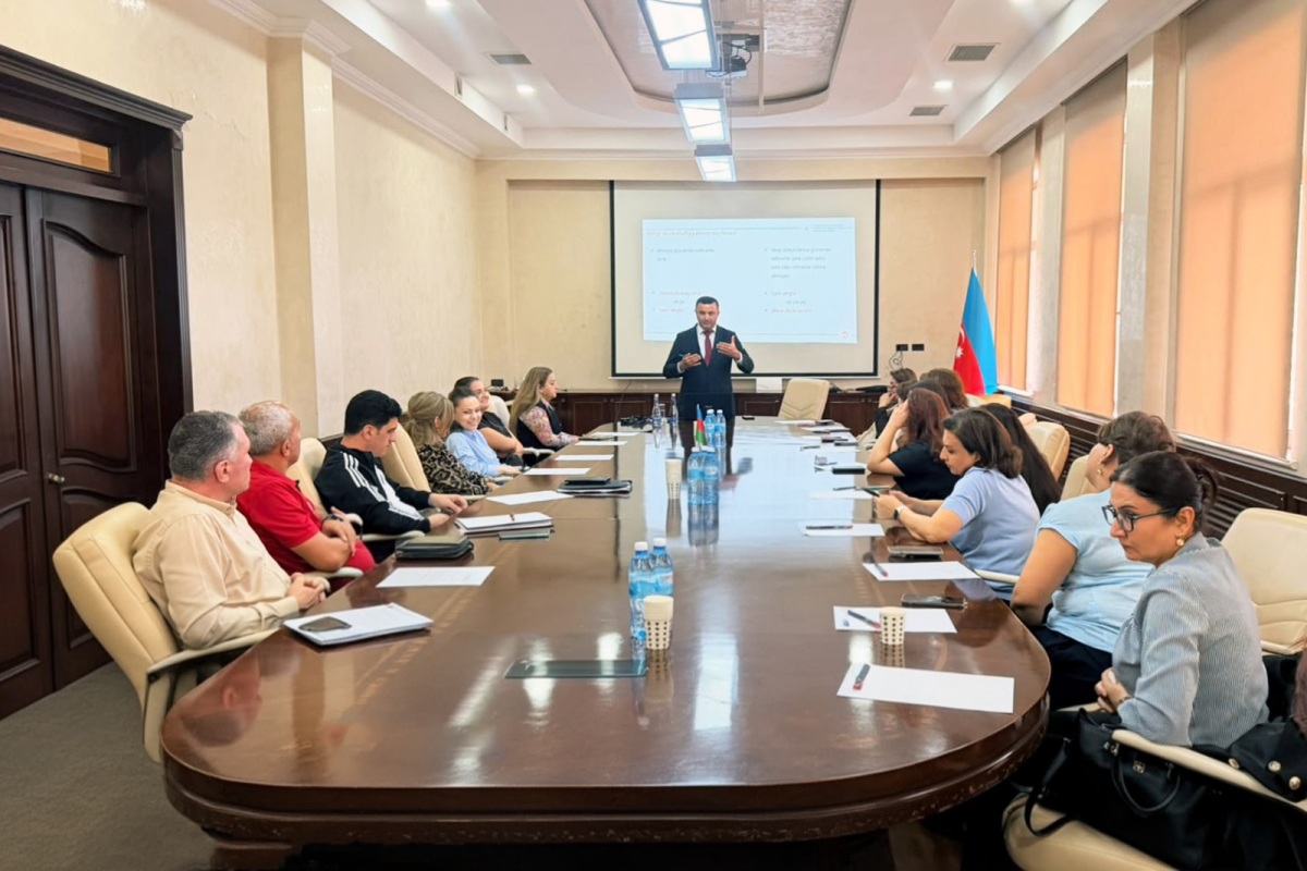 Müəllimlər üçün vergi və maliyyə savadlılığı mövzusunda seminarlar keçirilib