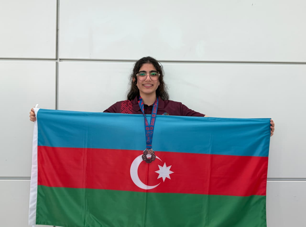 Hər şey bir müəllimin diqqəti ilə başladı