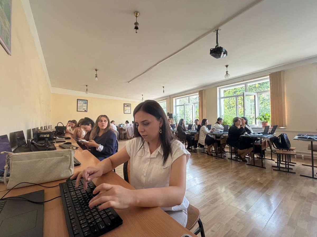 Süni intellekt müəllimin rəqibi, yoxsa köməkçisidir?