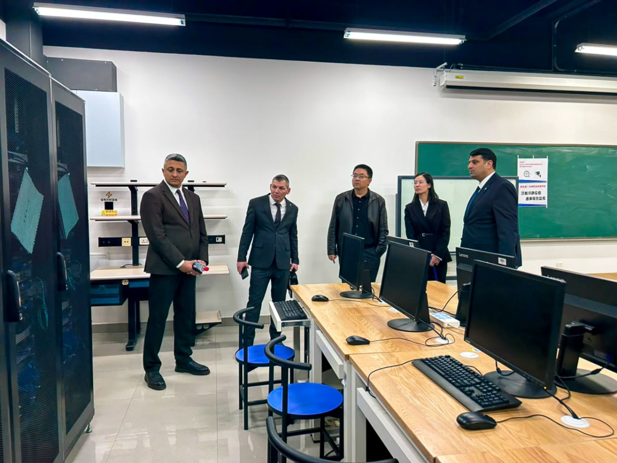 NDU Çin universiteti ilə ikili diplom proqramına dair müqavilə imzalayıb
