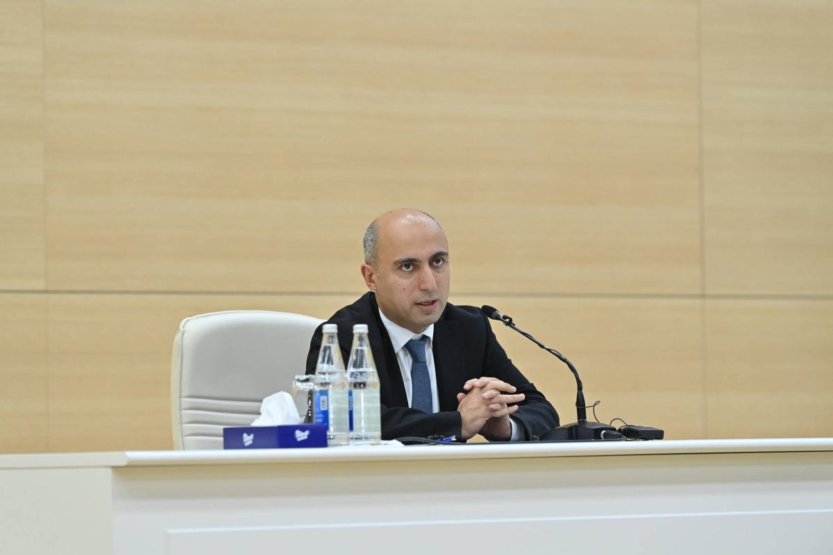 Elm və təhsil naziri SABAH proqramının tələbələri ilə görüşüb
