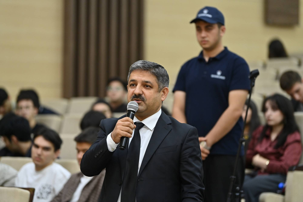 Elm və təhsil naziri SABAH proqramının tələbələri ilə görüşüb