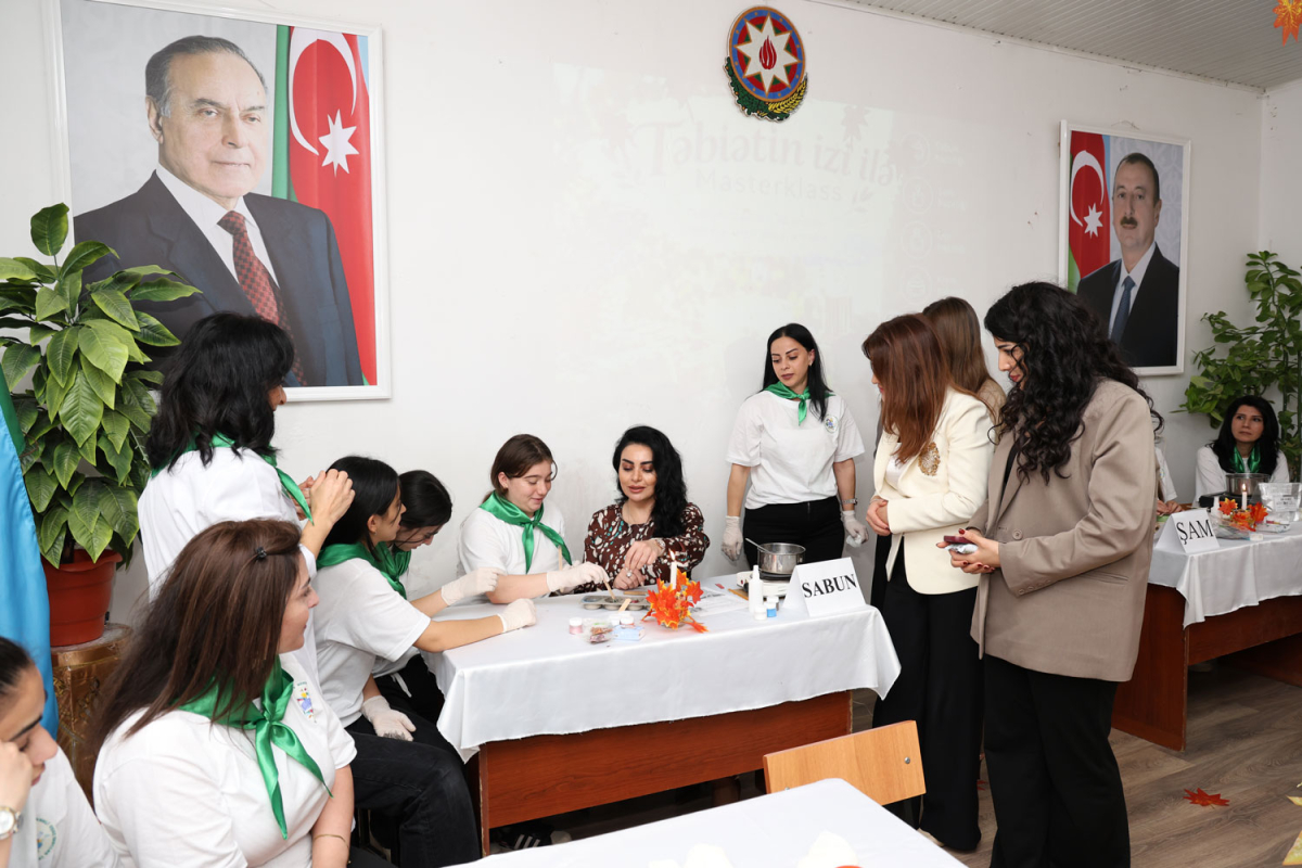 Məktəblilər üçün ekoloji mövzuda master-klas keçirilib