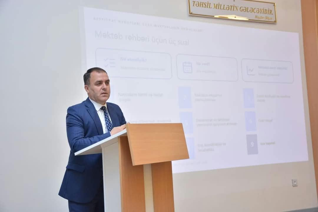 Məktəb direktorları ilə görüş olub 