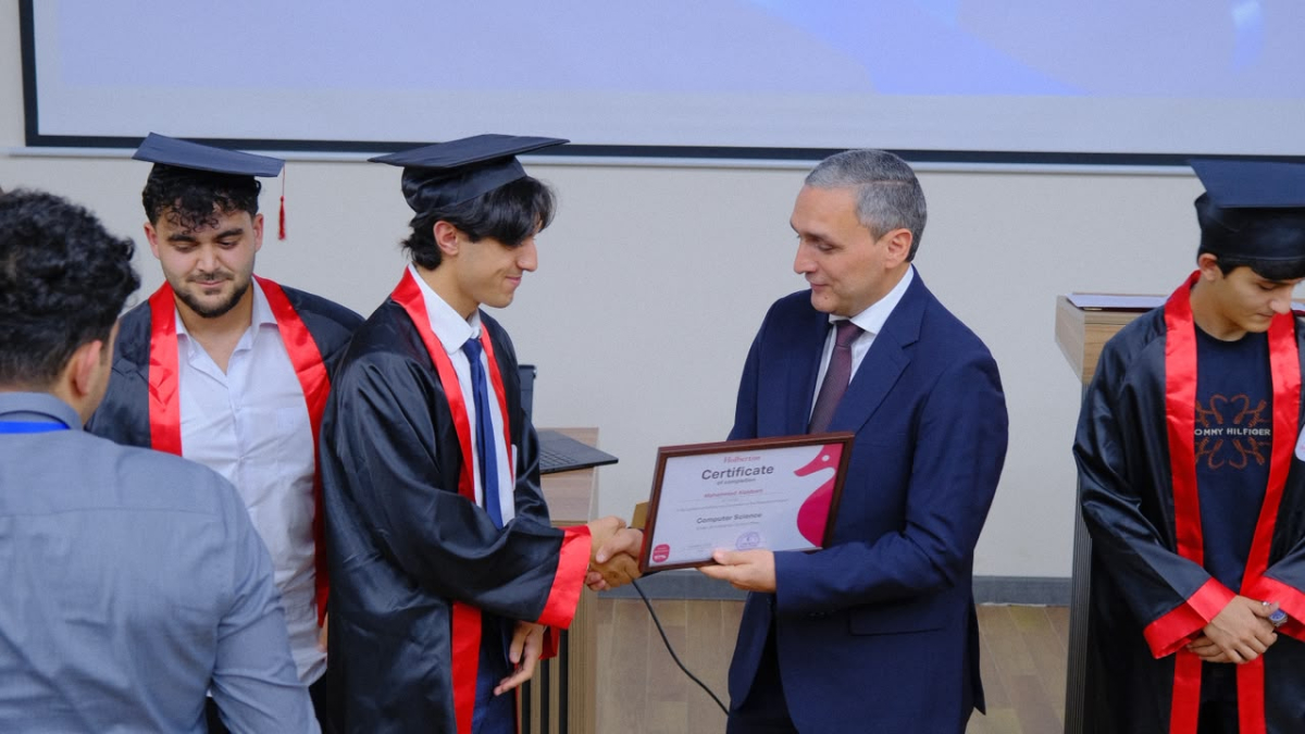 Qarabağ Universitetinin 50 tələbəsi IT proqramını yekunlaşdırıb