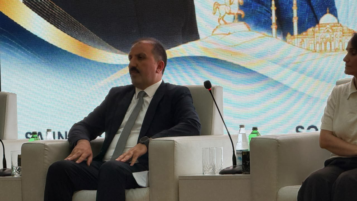 “Bir əsrlik yolun davamı: Türkologiyanın yeni istiqamətləri” adlı konfrans keçirilib