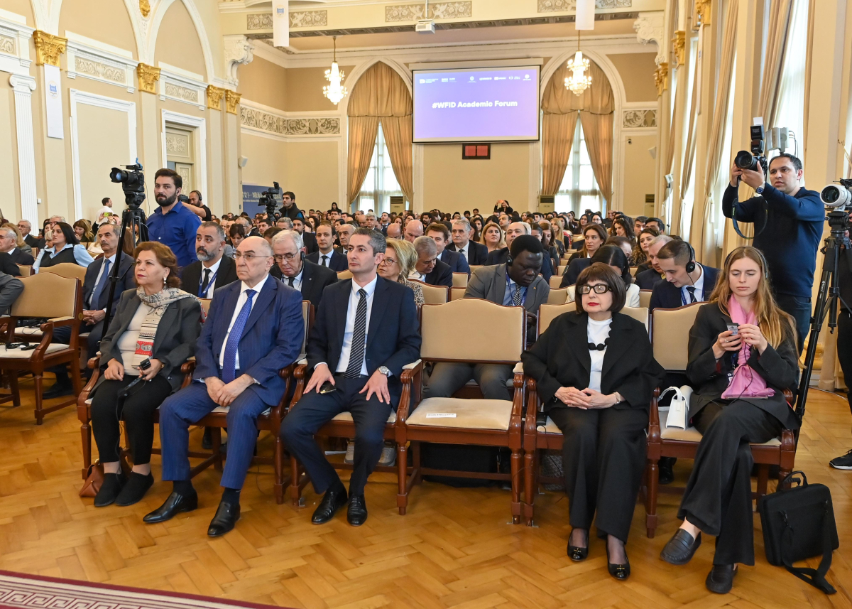 Bakıda Mədəniyyətlərarası Dialoq üzrə Akademik Forum keçirilir