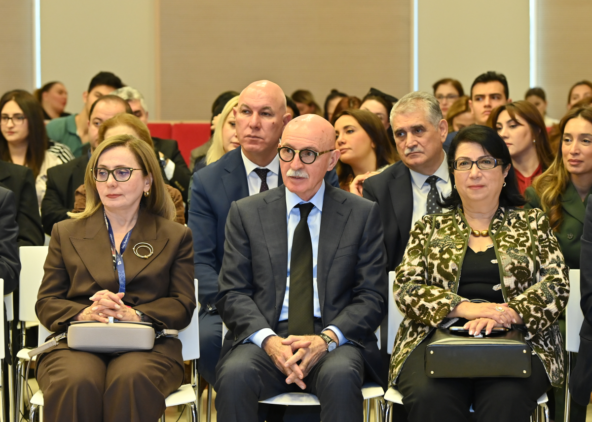 ADA-da mədəniyyətlərarası dialoq, təhsil və rəqəmsal transformasiya mövzusunda sessiya keçirilib