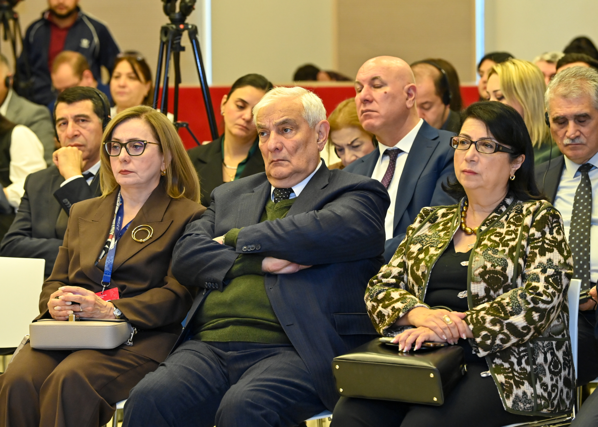 ADA-da mədəniyyətlərarası dialoq, təhsil və rəqəmsal transformasiya mövzusunda sessiya keçirilib