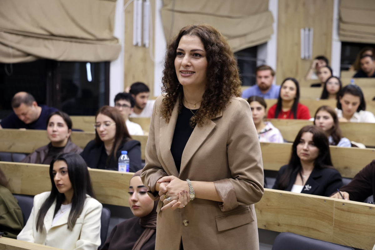 Kənd təsərrüfatı naziri ADNSU Biznes Məktəbində olub