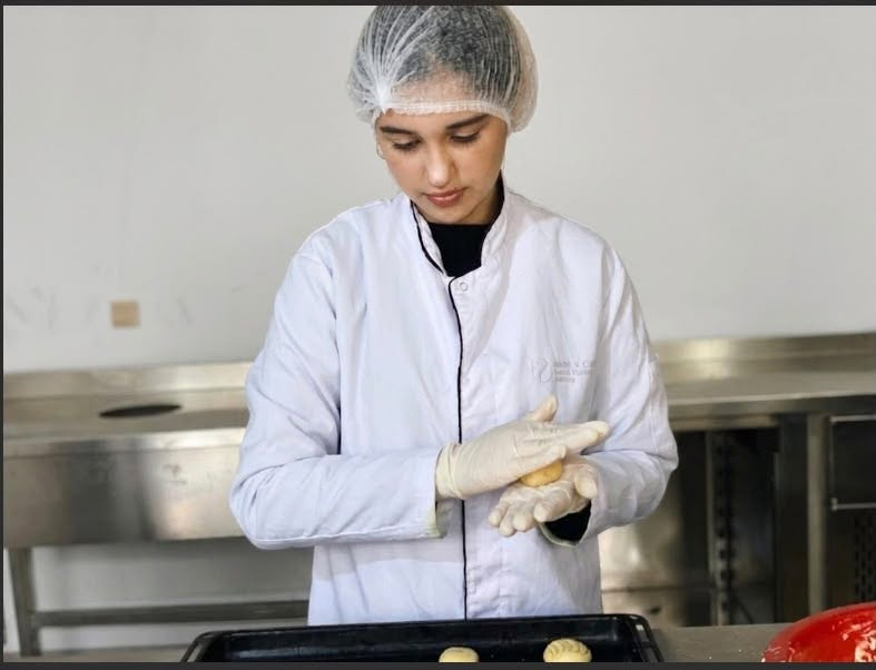 Qəbələdə gələcək aşpazlar üçün istehsalat təlimi keçirilib