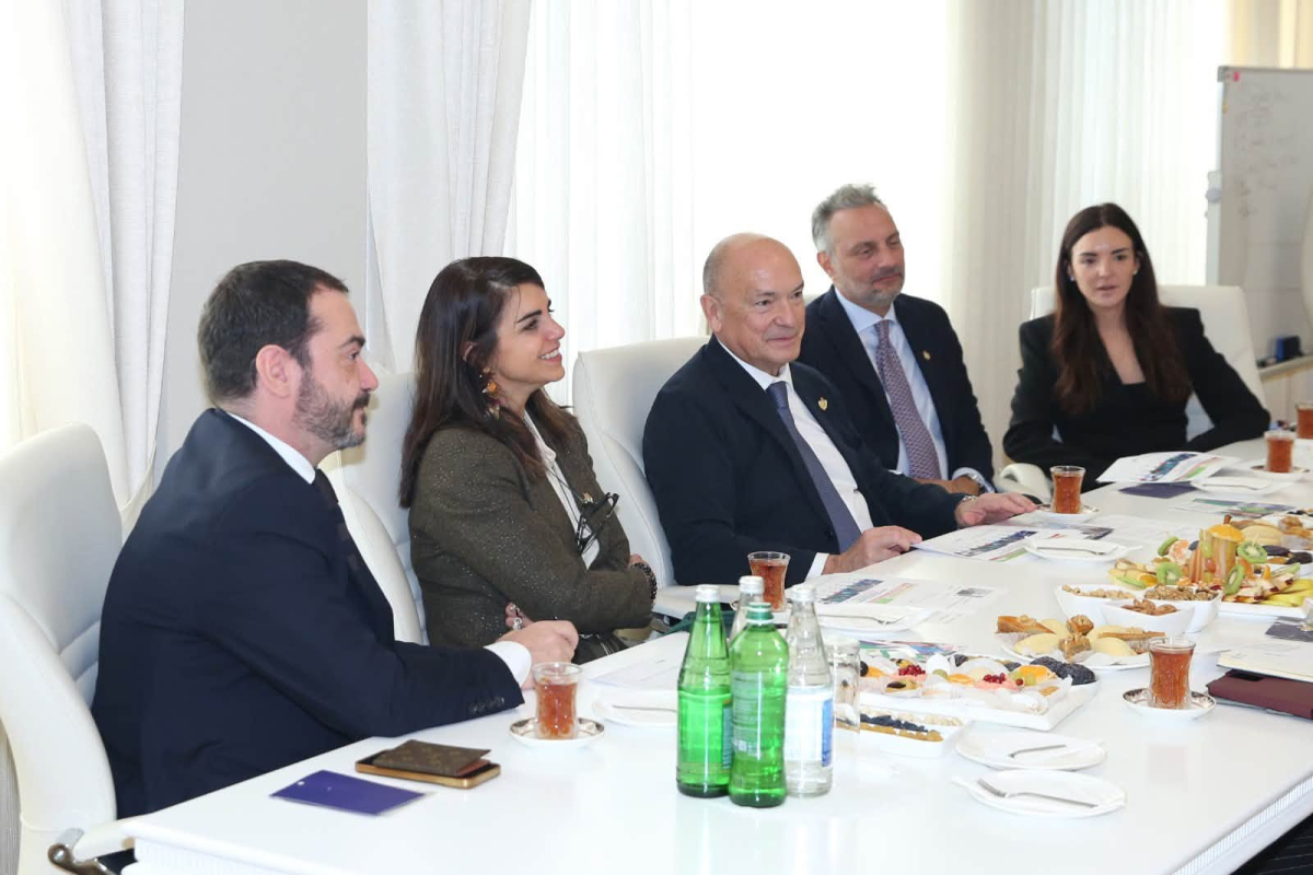 BANM-də İspaniya nümayəndə heyəti ilə görüş keçirilib
