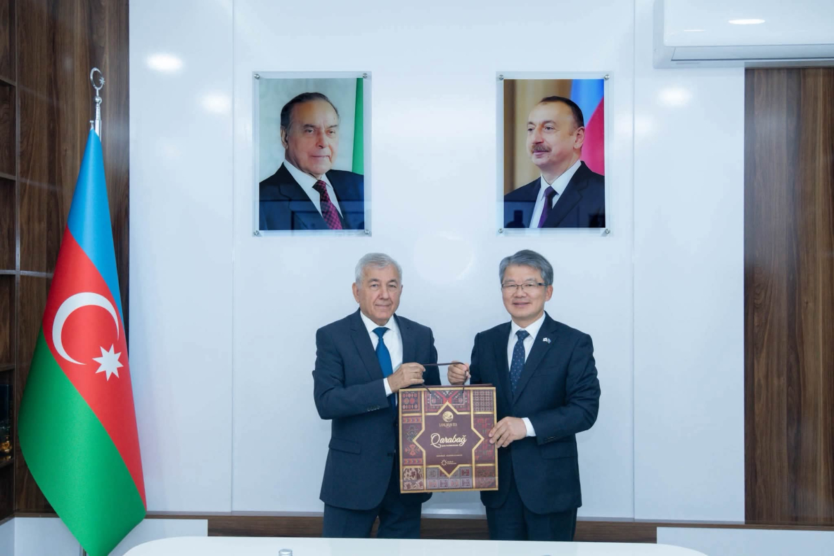 Koreyanın Azərbaycandakı səfiri BMU-da tələbələrlə görüşüb