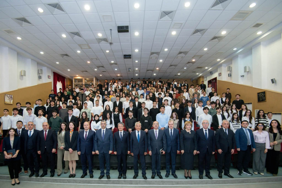 Koreyanın Azərbaycandakı səfiri BMU-da tələbələrlə görüşüb